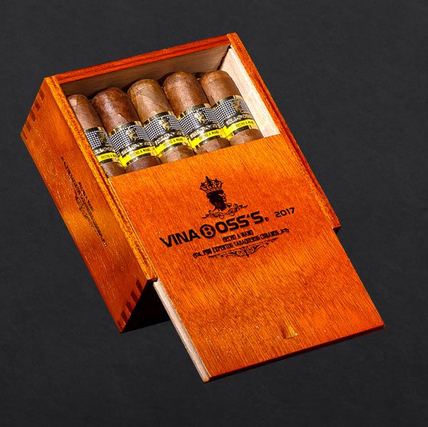 Cigar Vinaboss 55 hộp gỗ 10 điếu -3